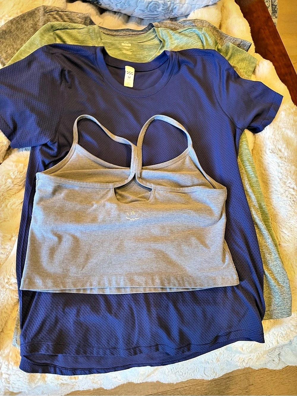 Beyond Yoga Spacedye Slim Racerback Cropped Tank Gray & Blue Large